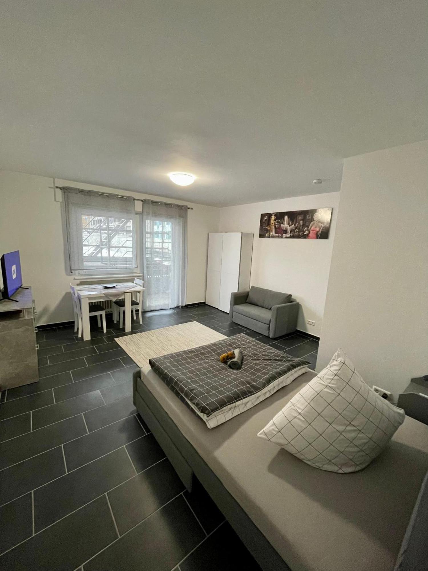 Naehe Hauptbahnhof & Ece-Center, Smart Tv Appartement Karlsruhe Buitenkant foto